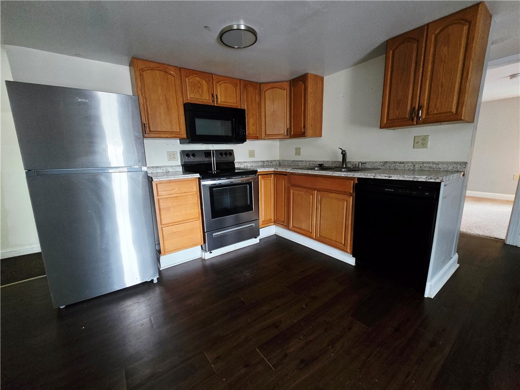 37 North Virginia Street Waterloo, NY 13165 - Photo 3 of 9