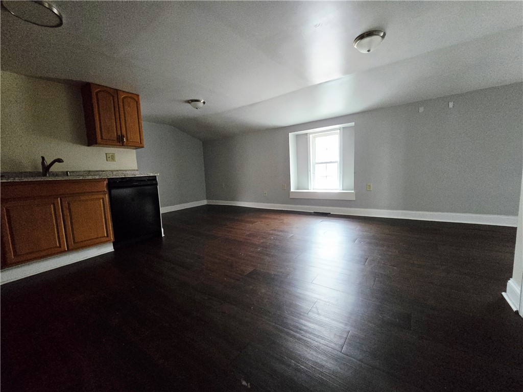 37 North Virginia Street Waterloo, NY 13165 - Photo 4 of 9