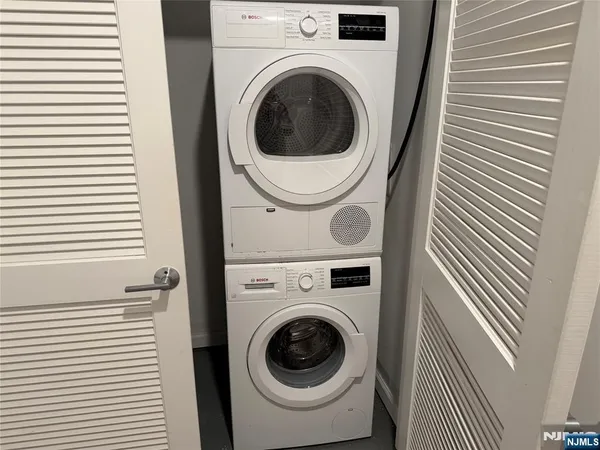 $3,495 | 1685 Bergen Boulevard, Unit 604, Fort Lee, NJ 07024