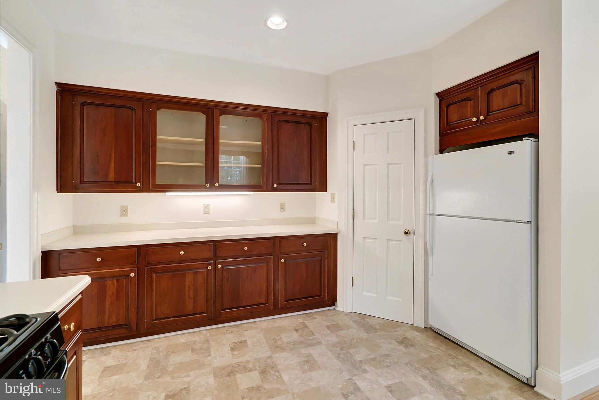 10504 Warland Road Marshall, VA 20115 - Photo 11 of 25 Kitchen
