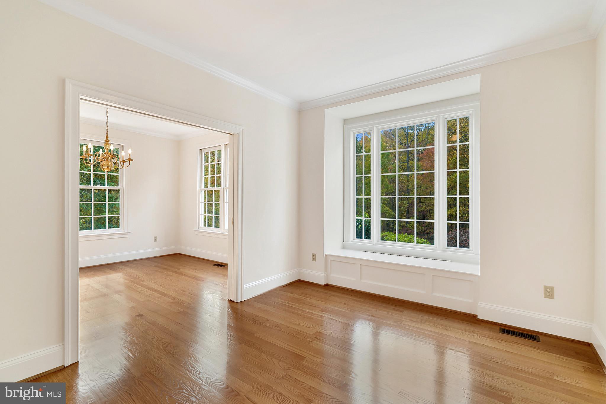 10504 Warland Road Marshall, VA 20115 - Photo 6 of 25 Living Room