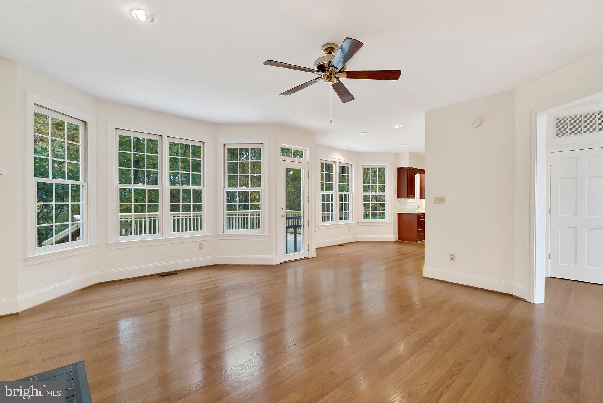10504 Warland Road Marshall, VA 20115 - Photo 9 of 25 Interior Breakfast Room