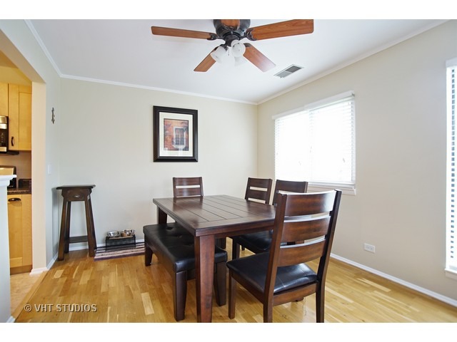21 Illinois Avenue, Unit O2 Schaumburg, IL 60193 - Photo 4 of 10