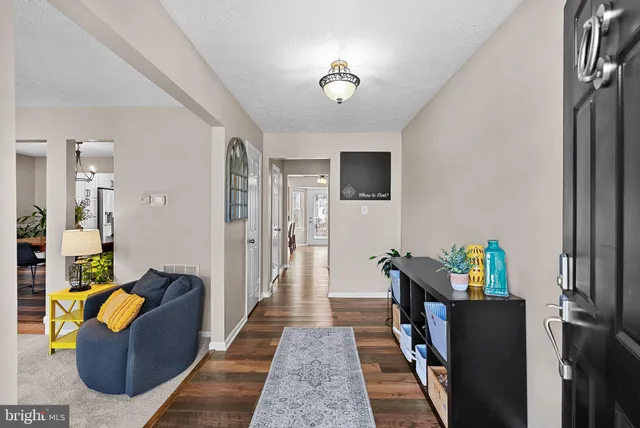 $899,000 | 21 Lipscomb Court, Sterling, VA 20165