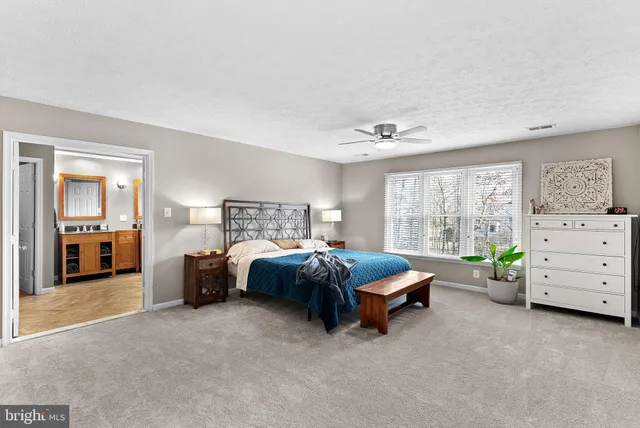 $899,000 | 21 Lipscomb Court, Sterling, VA 20165