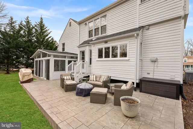 $899,000 | 21 Lipscomb Court, Sterling, VA 20165