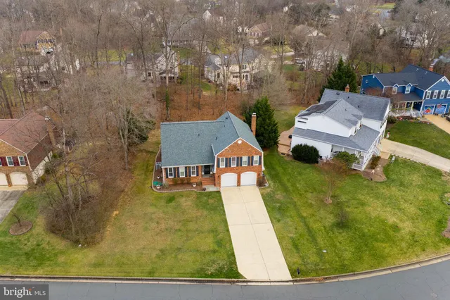 $899,000 | 21 Lipscomb Court, Sterling, VA 20165