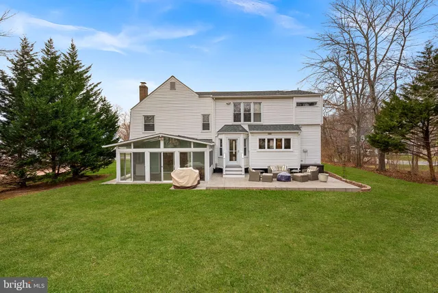 $899,000 | 21 Lipscomb Court, Sterling, VA 20165