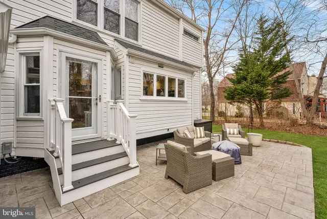 $899,000 | 21 Lipscomb Court, Sterling, VA 20165