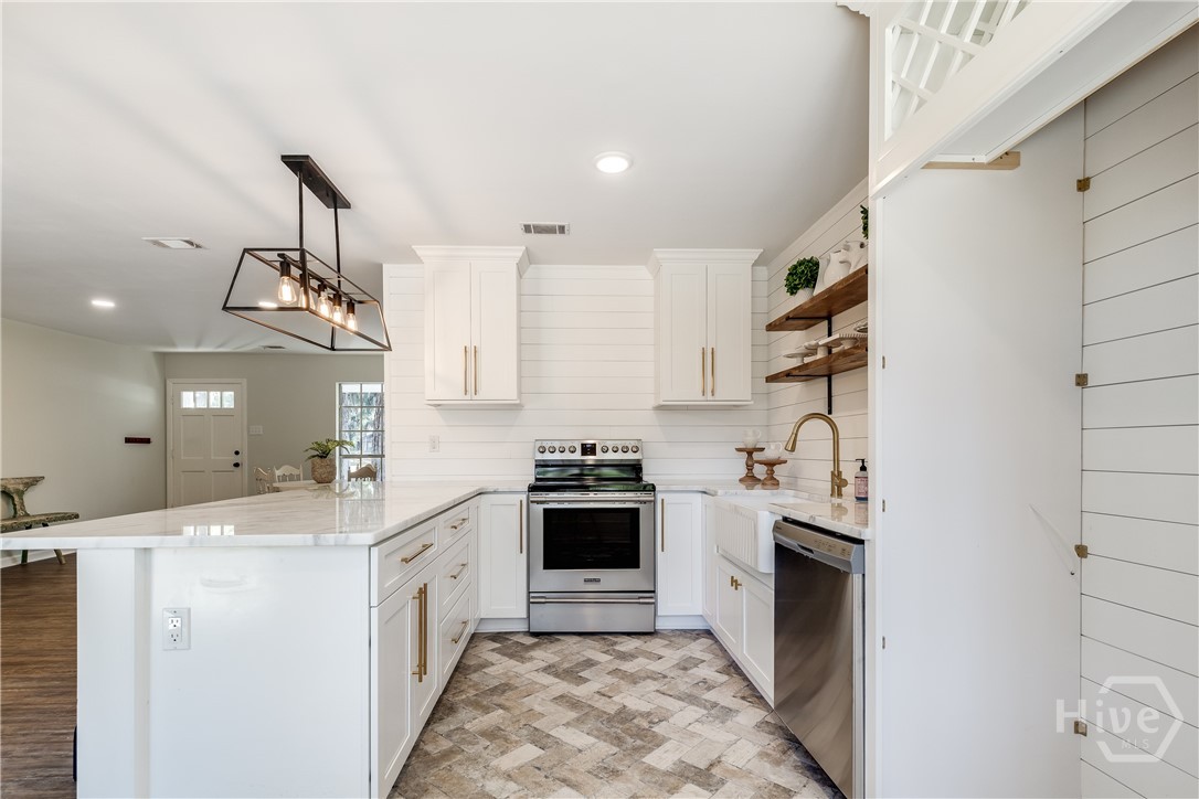 1609 Walthour Road Savannah, GA 31410 - Photo 8 of 27 Gallery Image 8