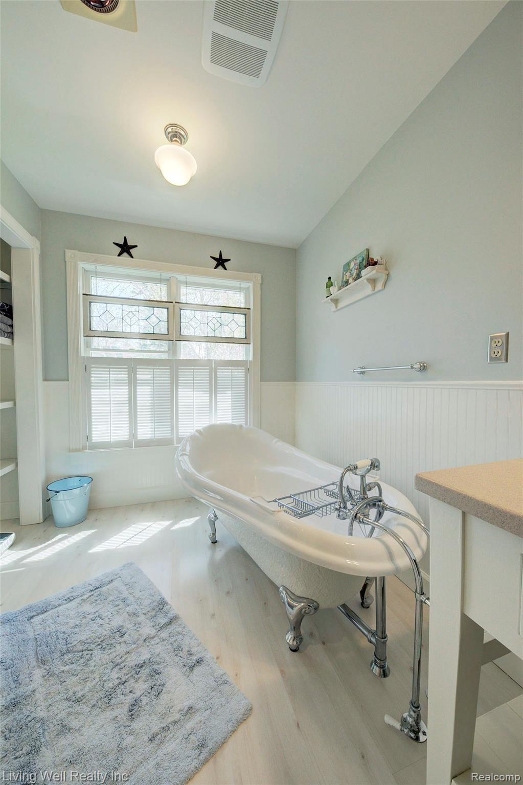 712 Brighton Lake Road Brighton, MI 48116 - Photo 40 of 47 4H8A0361_2_3.jpg