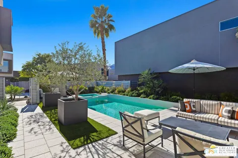 $1,550,000 | 1062 Hunter Drive, Palm Springs, CA 92262