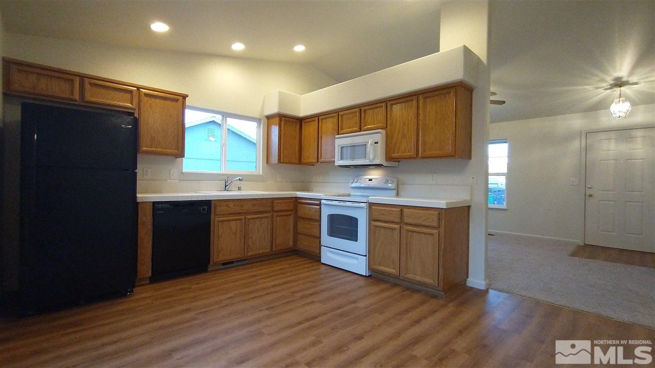 355 Emigrant Way Fernley, NV 89408 - Photo 14 of 17 Photo 16