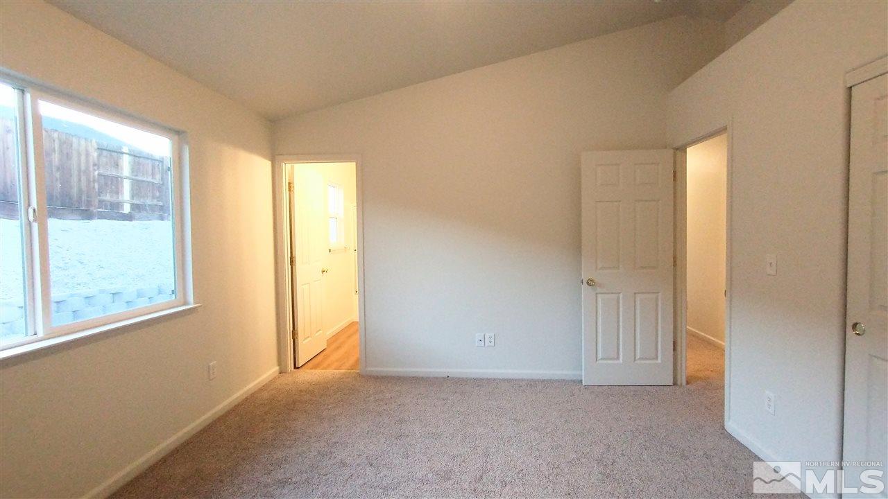355 Emigrant Way Fernley, NV 89408 - Photo 4 of 17 Photo 4