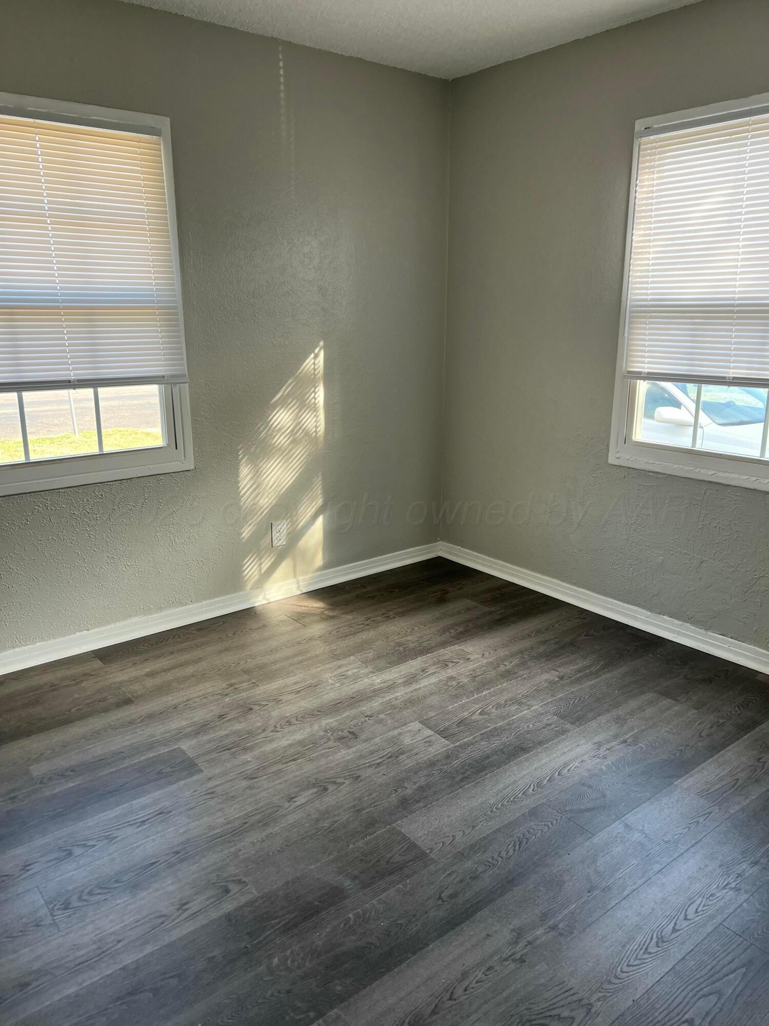 4648 Bowie Street Amarillo, TX 79110 - Photo 13 of 32 IMG_2413