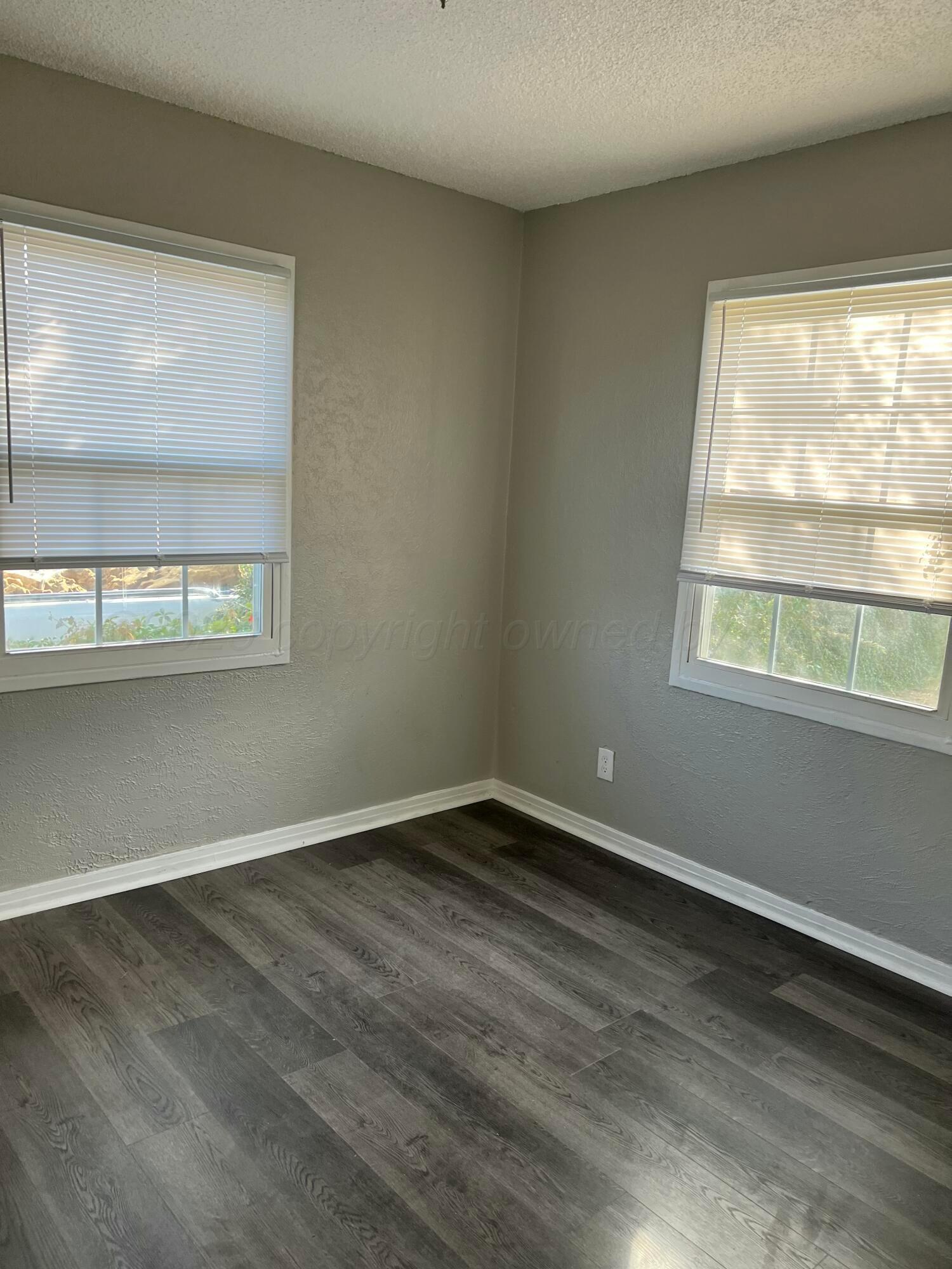 4648 Bowie Street Amarillo, TX 79110 - Photo 16 of 32 IMG_2423