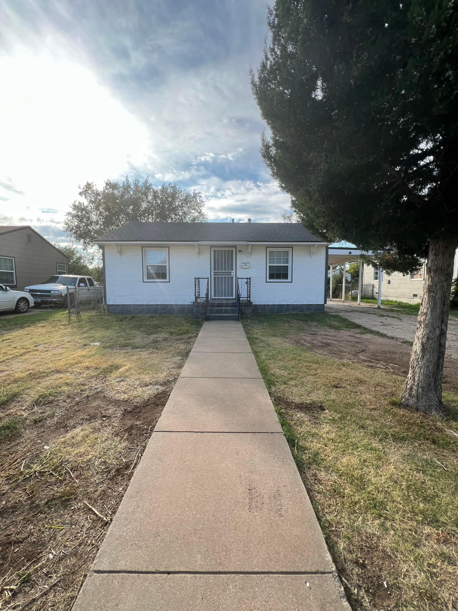 4648 Bowie Street Amarillo, TX 79110 - Photo 2 of 32 IMG_2452