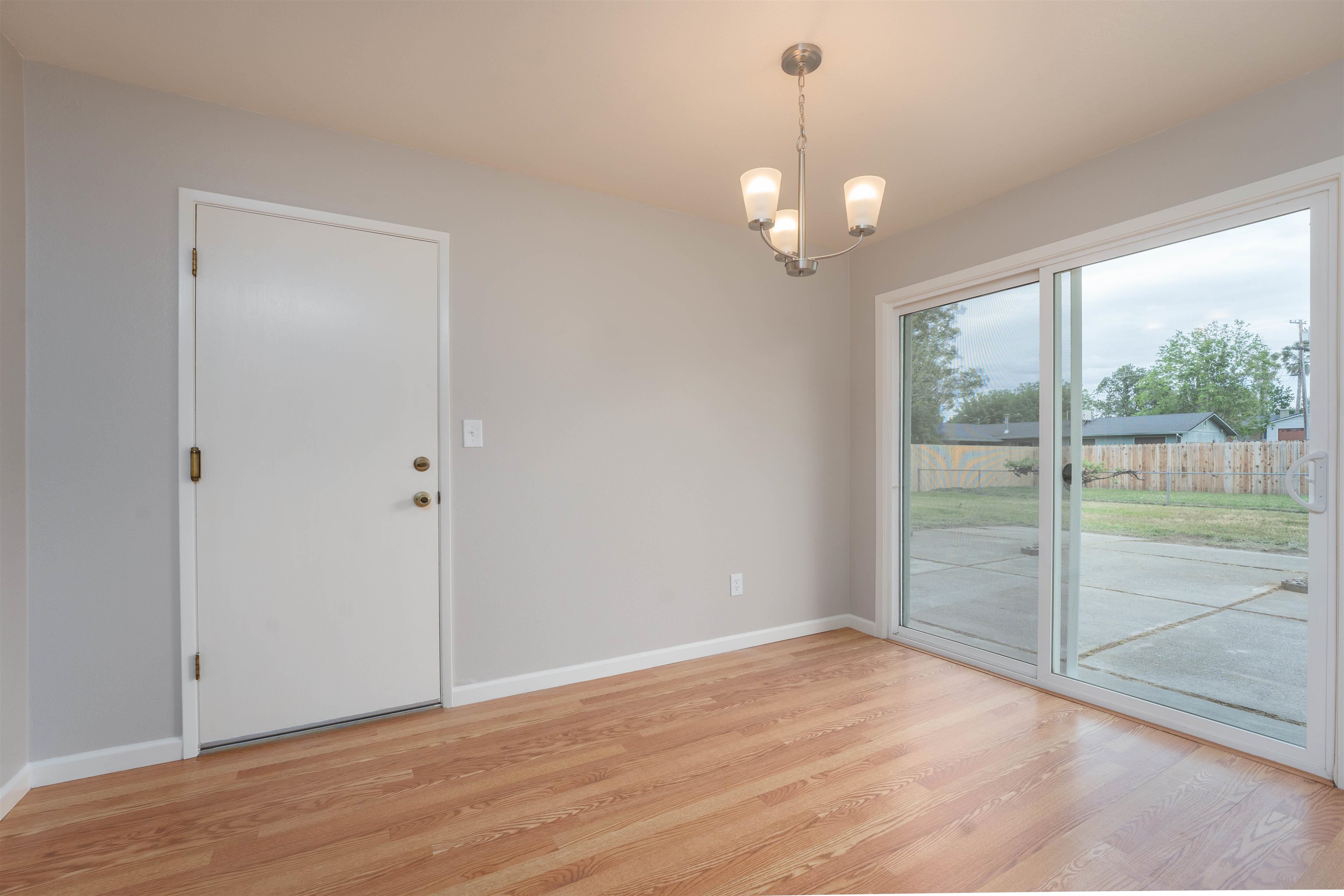 22015 Riverside Avenue Red Bluff, CA 96080 - Photo 8 of 31 Gallery Image 8