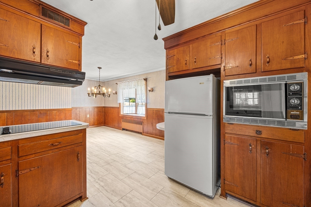 1855 Parker Street Springfield, MA 01128 - Photo 8 of 20