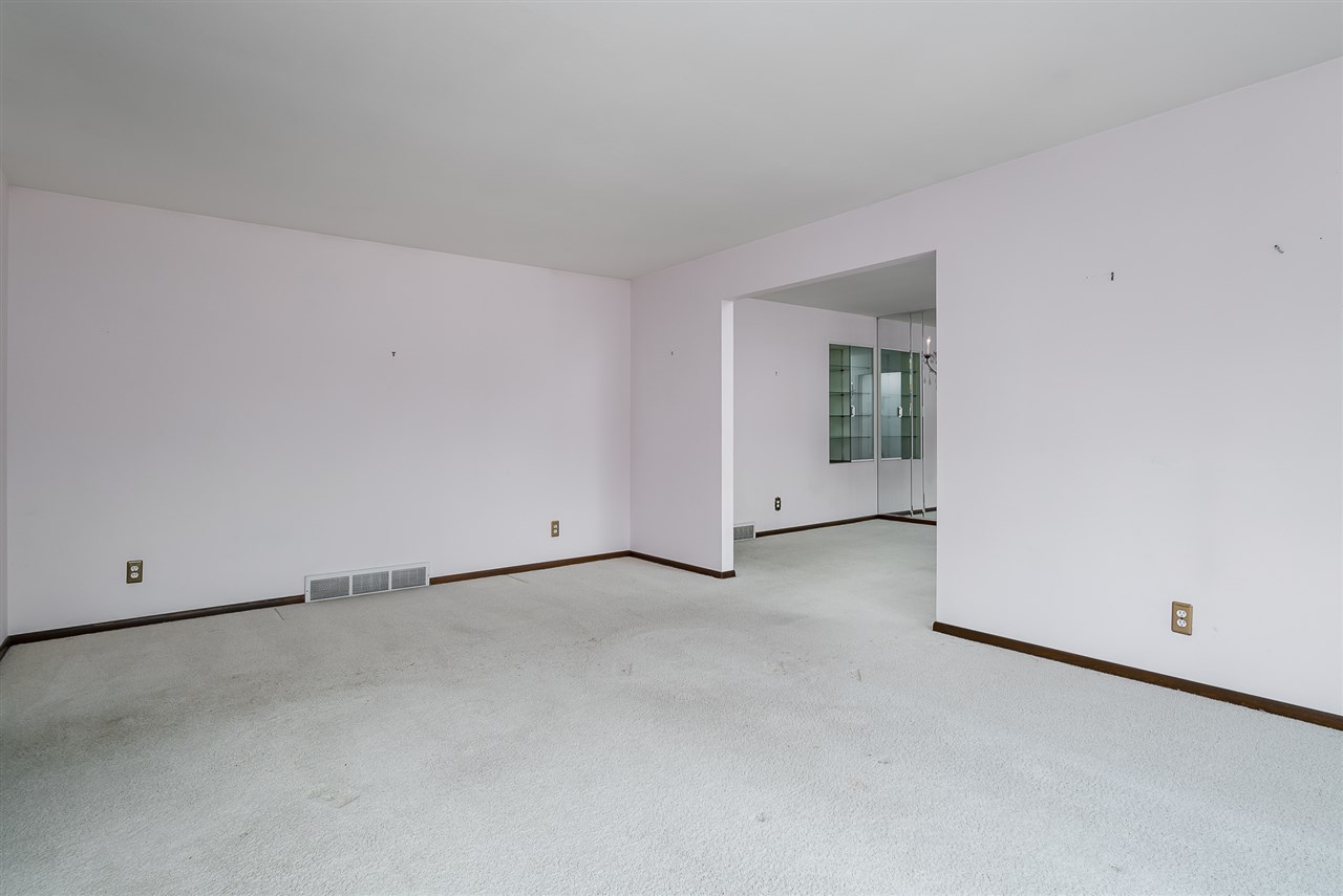 3812 Guilford Road Rockford, IL 61107 - Photo 5 of 25 Gallery Image 5