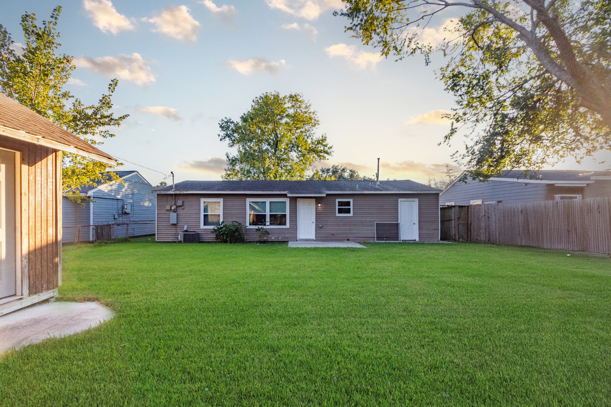 3707 Meadowlake Road Pasadena, TX 77503 - Photo 24 of 32 a view of a back yard with green space