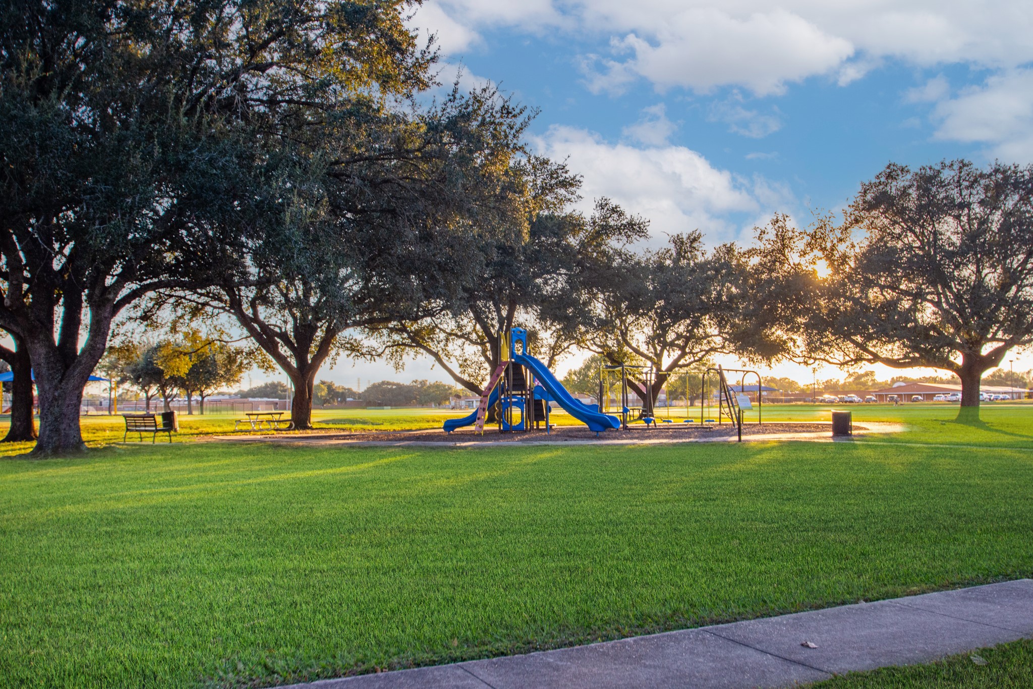 3707 Meadowlake Road Pasadena, TX 77503 - Photo 28 of 32 a view of a volley ball court