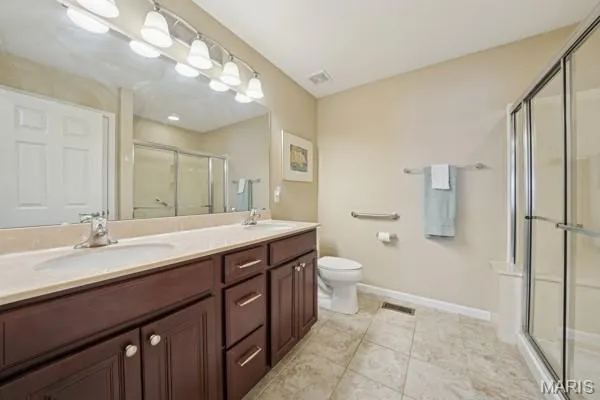 $450,000 | 16164 Amber Vista Drive, Ballwin, MO 63021