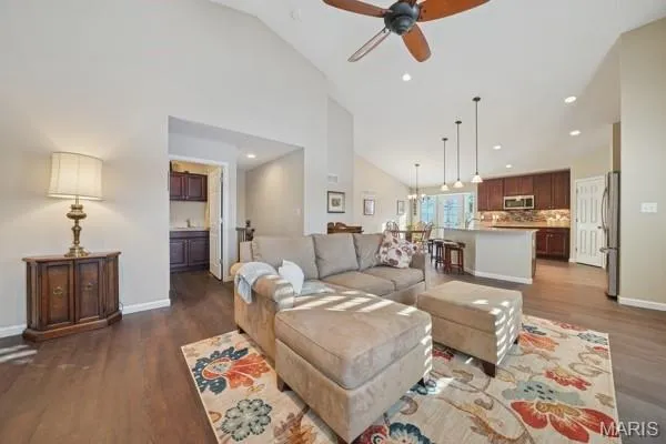 $450,000 | 16164 Amber Vista Drive, Ballwin, MO 63021