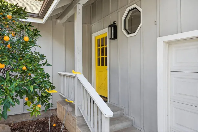 $1,850,000 | 207 East Eucalyptus Street, Ojai, CA 93023