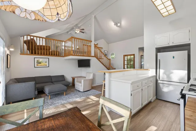 $1,850,000 | 207 East Eucalyptus Street, Ojai, CA 93023