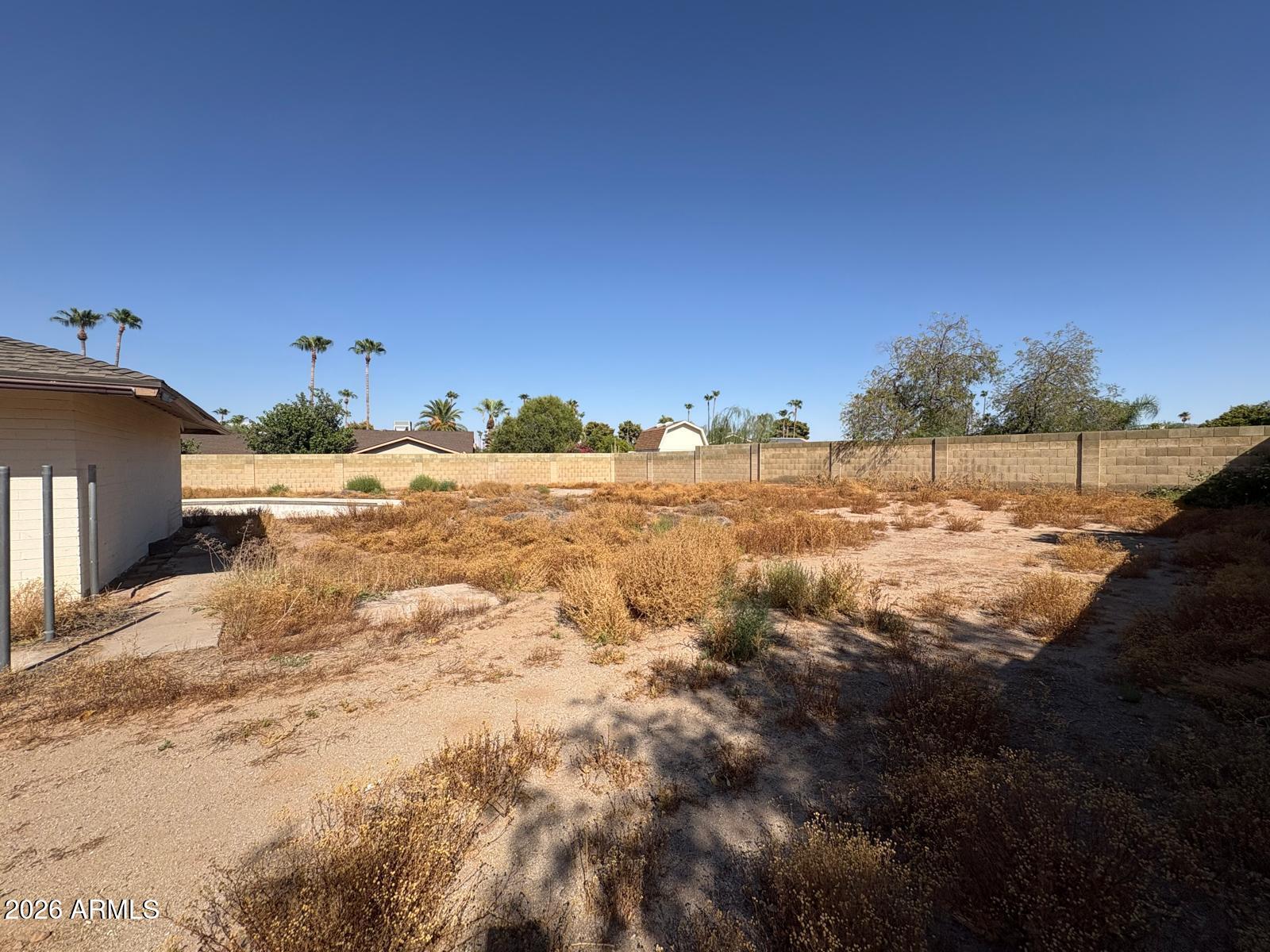 4325 East Shangri La Road Phoenix, AZ 85028 - Photo 11 of 13 4325 E SHANGRI LA RD 13