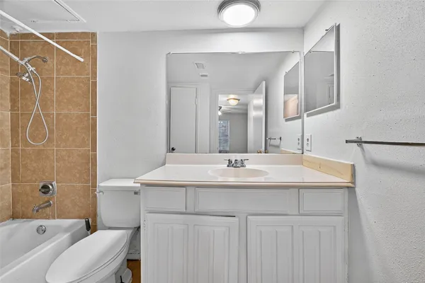$1,200 | 2110 Wilcrest Drive, Unit 138, Houston, TX 77042