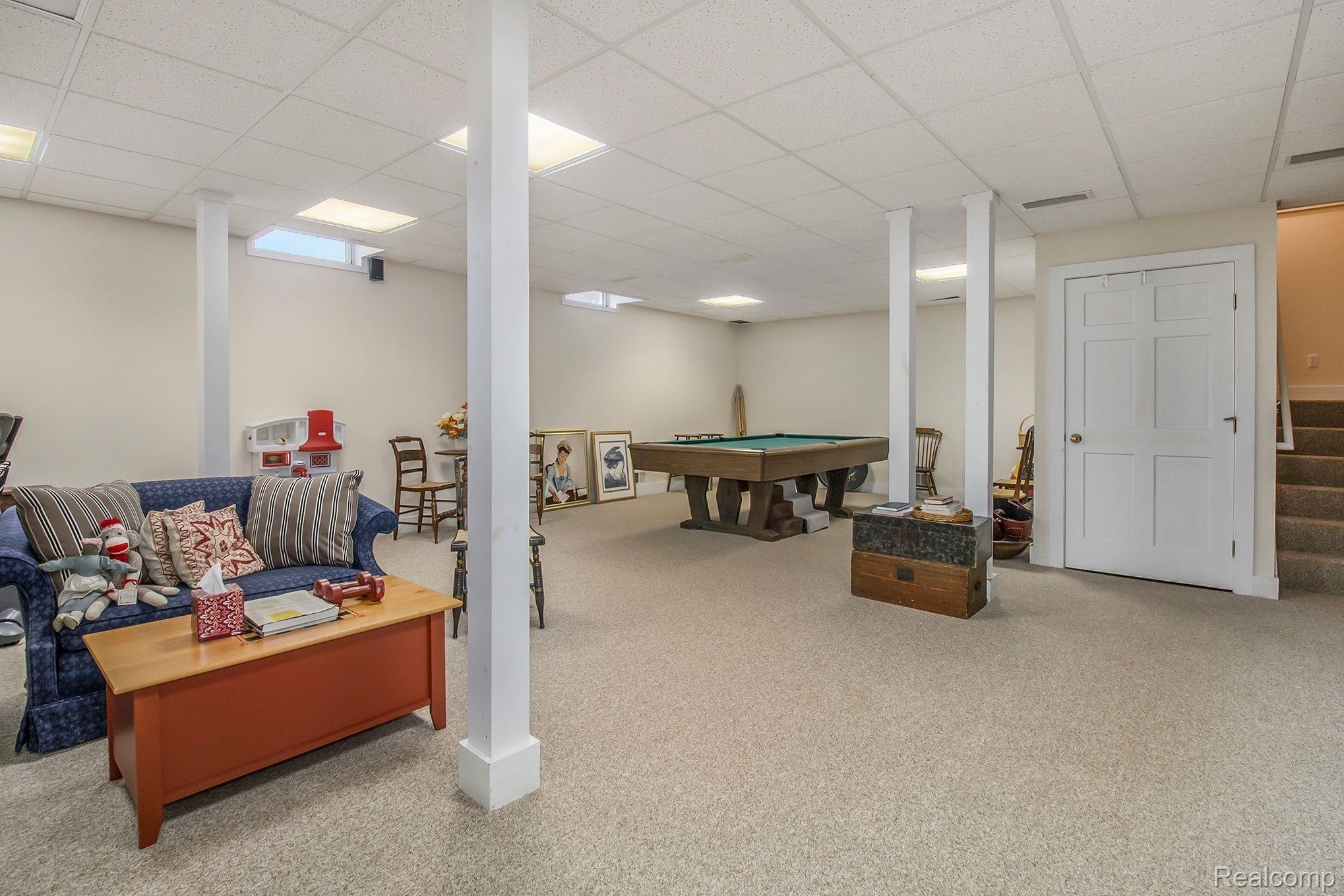 955 North Hughes Road Howell, MI 48843 - Photo 29 of 49 Gallery Image 29