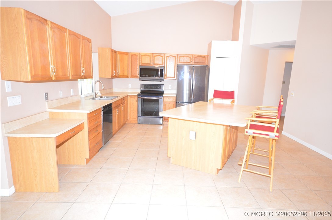 321 Southeast Cork Road Port St. Lucie, FL 34984 - Photo 3 of 22 Gallery Image 3