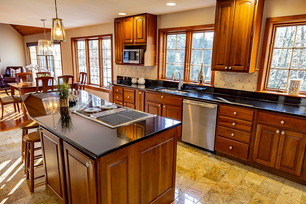 61 Plain Road Hatfield, MA 01038 - Photo 11 of 30 Gallery Image 11