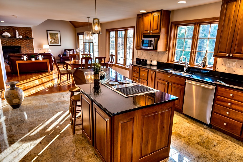 61 Plain Road Hatfield, MA 01038 - Photo 5 of 30 Gallery Image 5