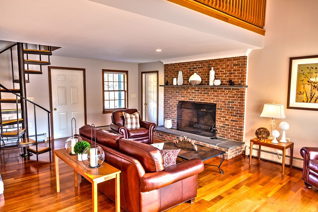 61 Plain Road Hatfield, MA 01038 - Photo 7 of 30 Gallery Image 7