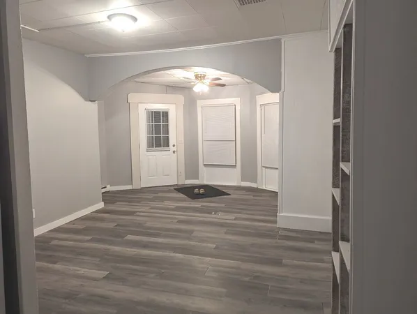 $180,000 | 302 South Ottawa Street, Earlville, IL 60518