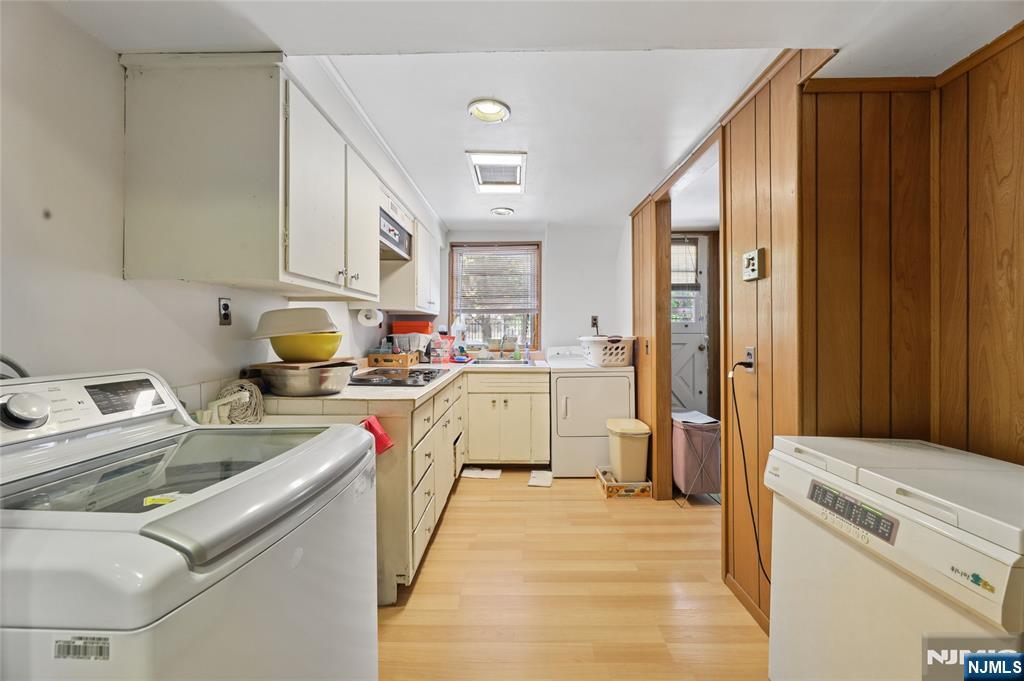 12 Beverly Road Englewood Cliffs, NJ 07632 - Photo 29 of 36