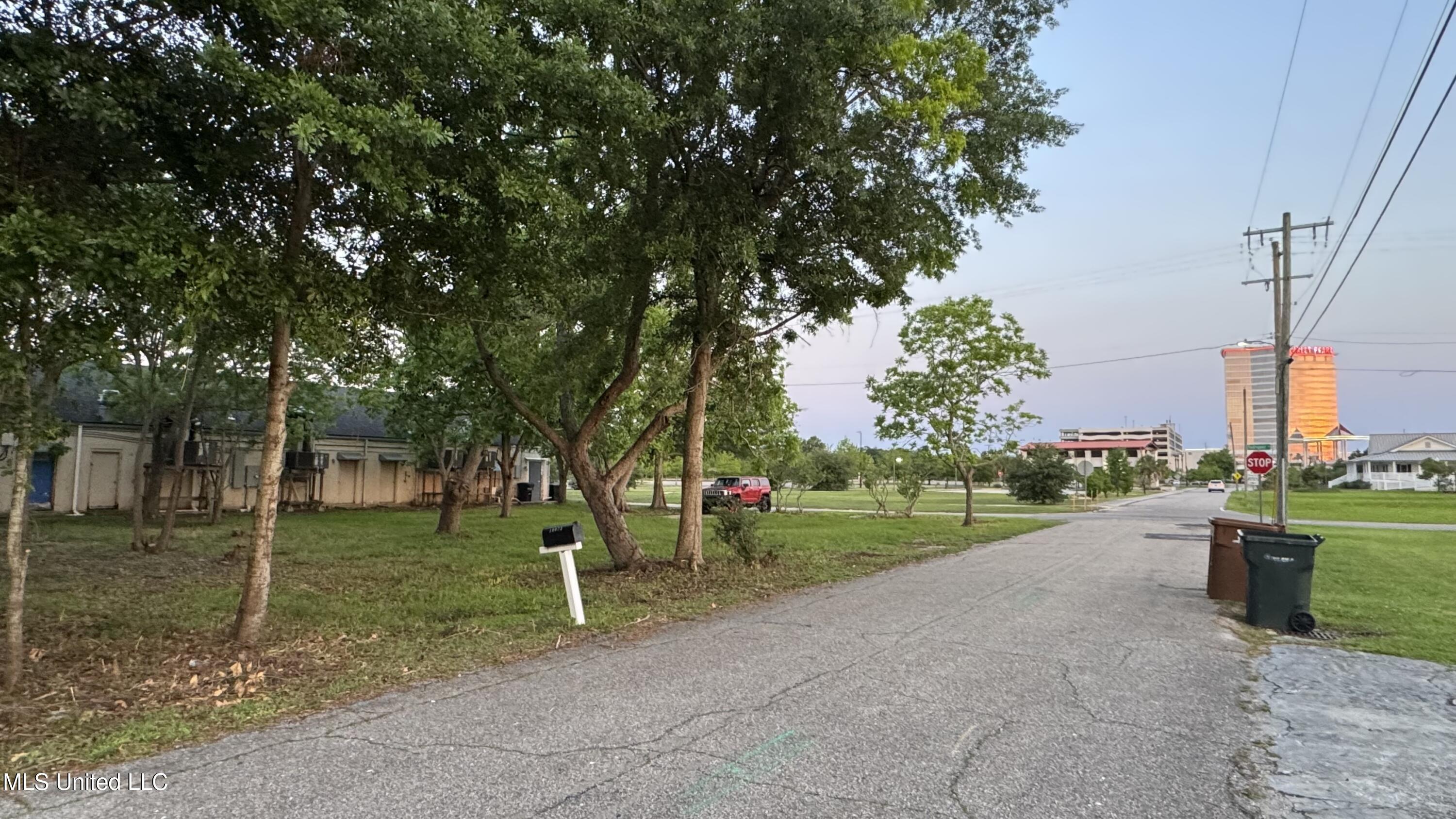 10010 Rodriguez Street D'Iberville, MS 39540 - Photo 4 of 4 Back view 2