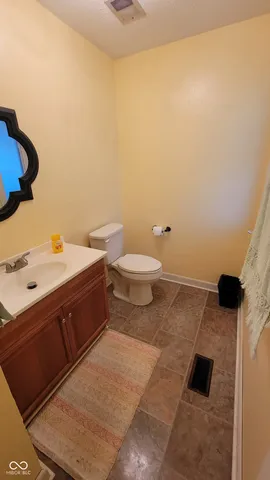 $188,000 | 5175 Vantage Point Road, Unit 31, Avon, IN 46123