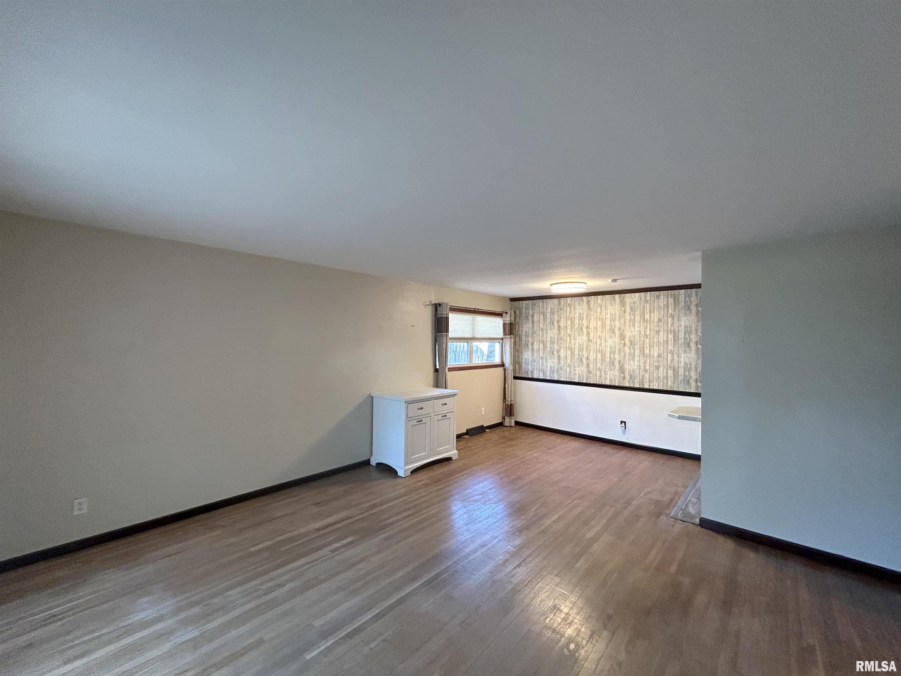 5426 North Ronald Road Peoria, IL 61614 - Photo 11 of 51 Gallery Image 11