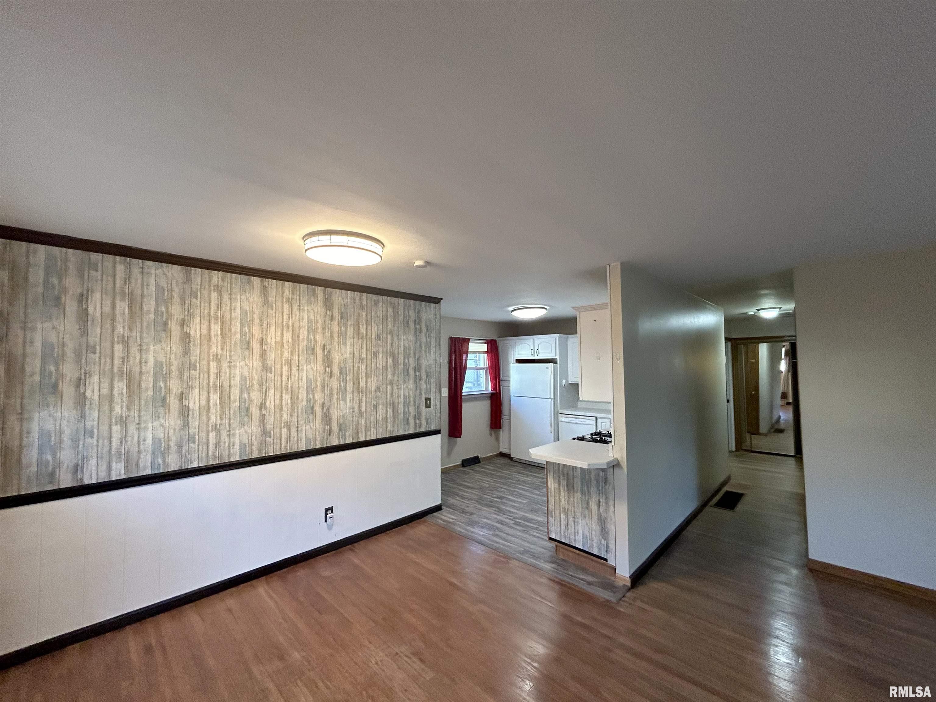 5426 North Ronald Road Peoria, IL 61614 - Photo 14 of 51 Gallery Image 14