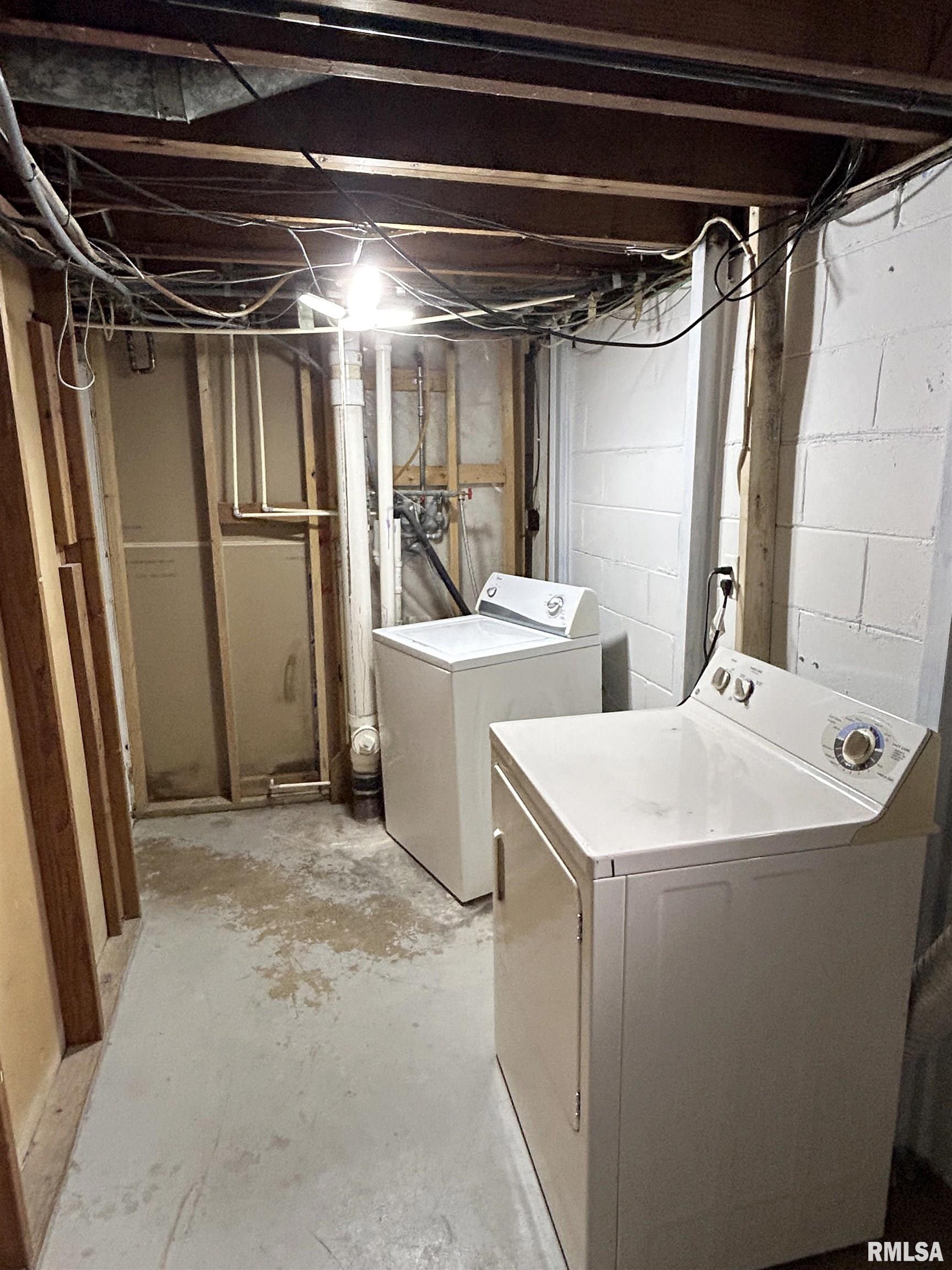 5426 North Ronald Road Peoria, IL 61614 - Photo 38 of 51 Gallery Image 38