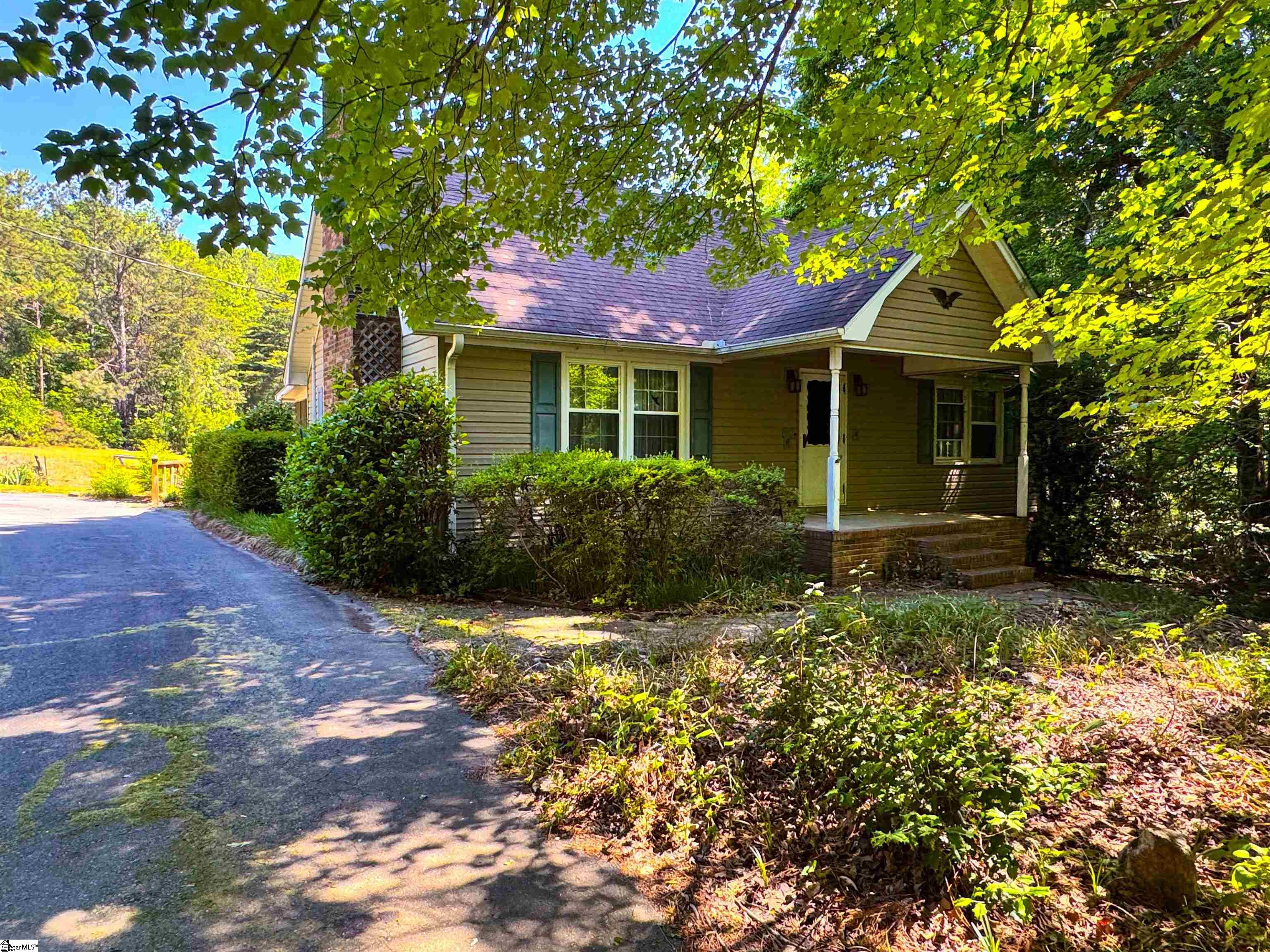 213 Anthony Road Pickens, SC 29671 - Photo 5 of 39