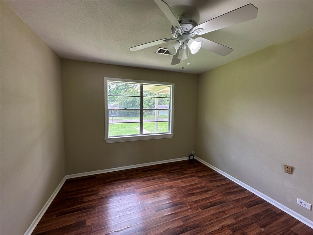 711 Clarksville Road Bogata, TX 75417 - Photo 8 of 9