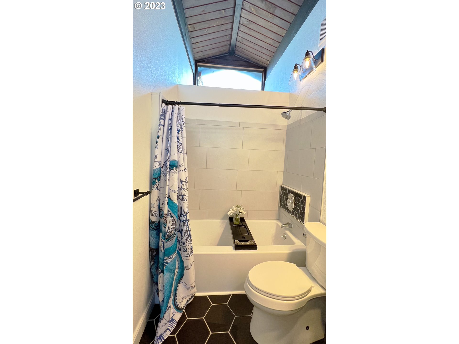 8515 Southwest Birch Street Portland, OR 97223 - Photo 22 of 30 Bathroom