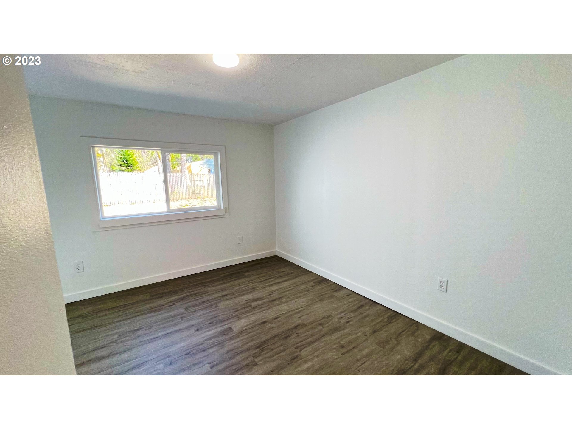 8515 Southwest Birch Street Portland, OR 97223 - Photo 25 of 30 Den/Office