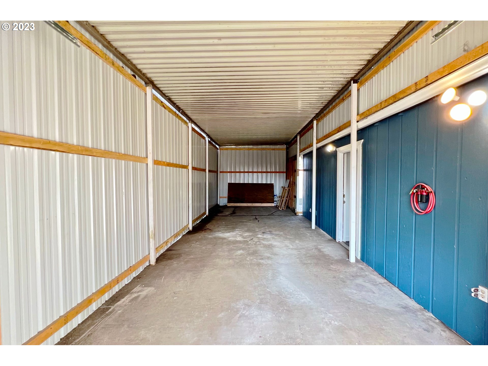 8515 Southwest Birch Street Portland, OR 97223 - Photo 6 of 30