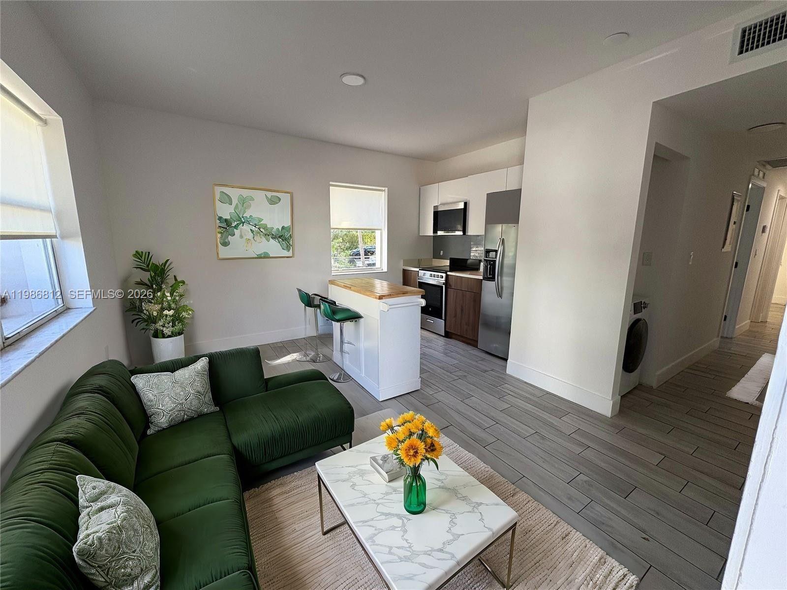 1000 7th Street, Unit 10 Miami Beach, FL 33139 - Photo 3 of 31
